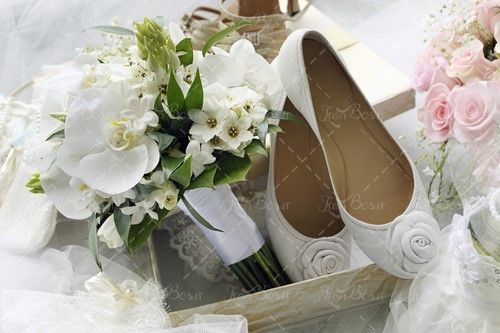 کفش عروس دسته گل عروس مزون 