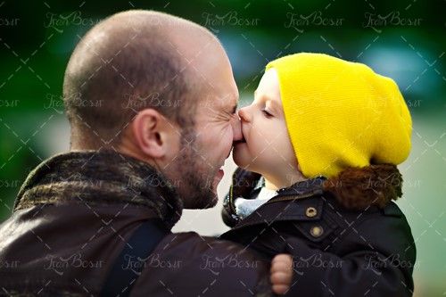 کودک کلاه زرد نوزاد خردسال بچه 