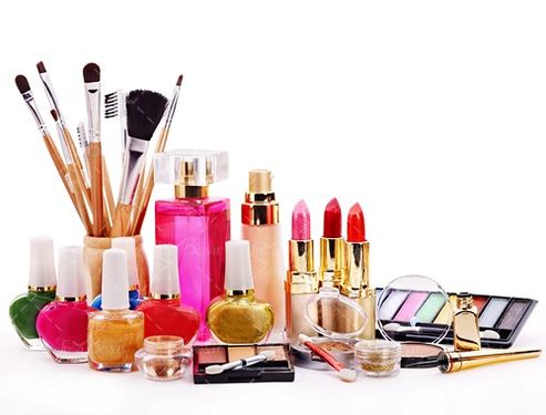 رژلب لاک ناخن لوازم آرایش ریمل سایه 