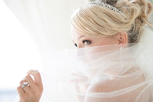 عروس تور سفید لباس عروس مزون 