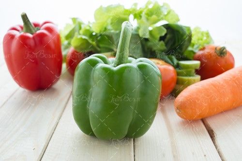 هویج گوجه فلفل دلمه ای قرمز و سبز 