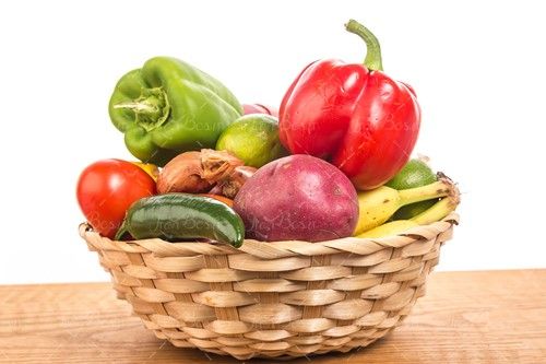 سبد میوه موز فلفل دلمه ای قرمز 
