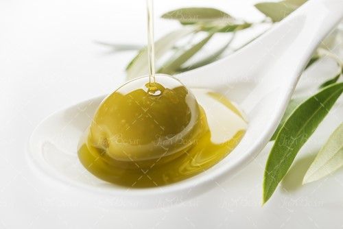 قاشق زیتون روغن زیتون 