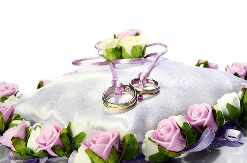 تزئین حلقه ازدواج عروس و داماد 