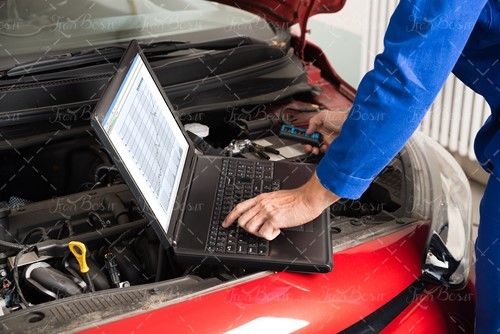 تعمیرگاه ماشین قرمز دیاگ خودرو 