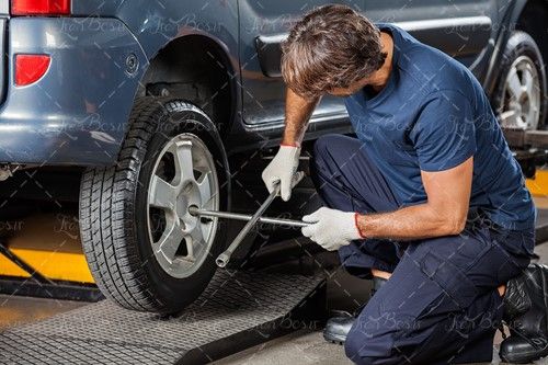 عوض کردن لاستیک زاپاس خودرو 