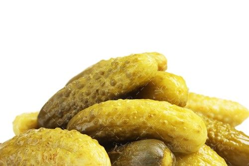 ترشیجات خیار شور 1