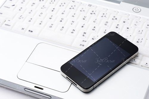 گوشی  موبایل تلفن همراه لپ تاپ سفید