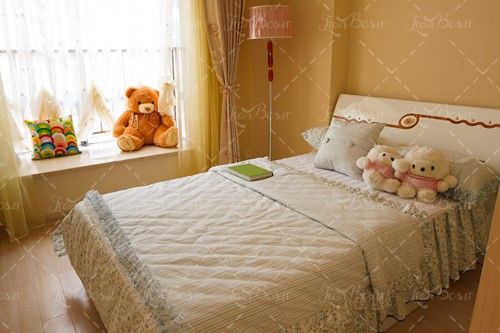 عروسک خرسی اتاق خواب کودک 