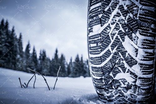لاستیک آج دار در برف زمستان تایر 