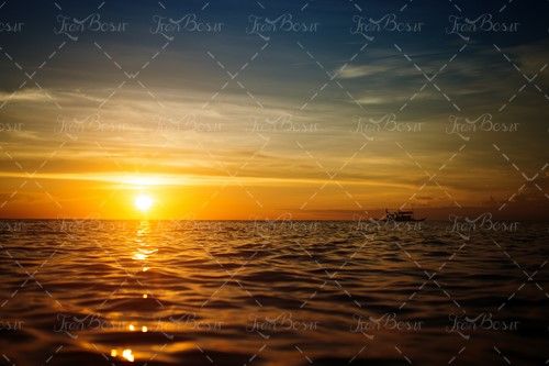 آب دریای سیاه قایق غروب خورشید 