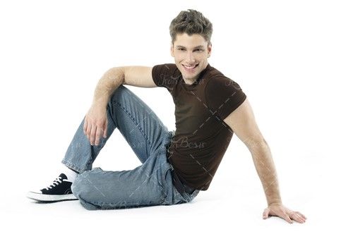 شلوار جین کفش اسپرت تیشرت مشکی