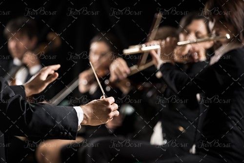 رهبری گروه موزیک ویالون ساکسیفون 