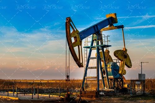 استخراج نفت سنتی طلای سیاه 