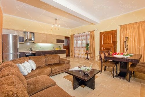 میز نهار خوری مبلمان راحتی سرامیک 