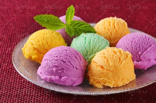  کافی شاپ بستنی شاد بستنی میوه ای 