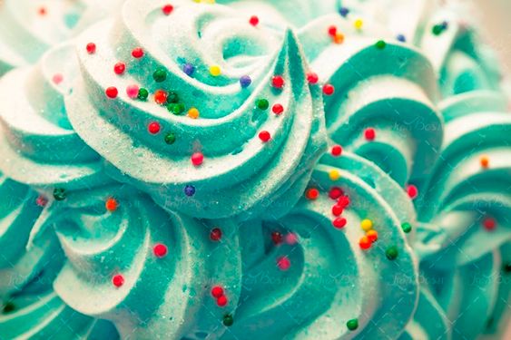 قنادی  خامه فیروزه ای رنگ 