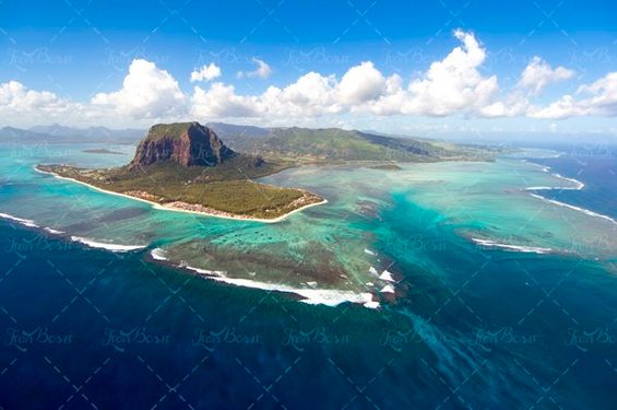 طبیعت دریا کوه جزیره 