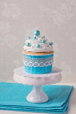 شیرینی سرا شیرینی خامه ای آبی