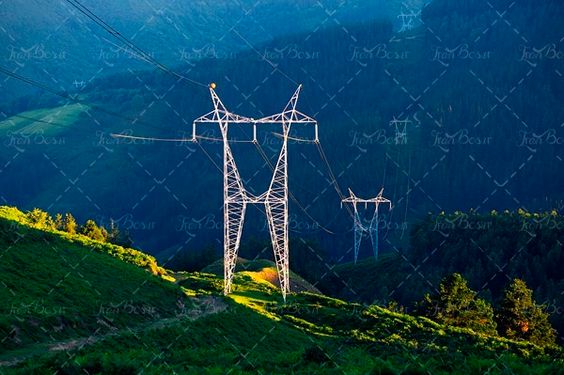 منظره چشم انداز دکل انتقال برق 