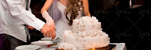 کیک جشن عروسی کیک خامه ای