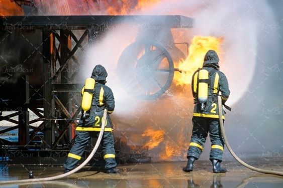 لباس آتش نشانی  آتش نشان 