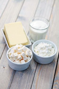 شیر لبنیات پنیر کره 