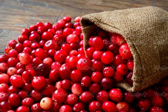 تمشک آبمیوه  آب میوه طبیعی توت جنگلی