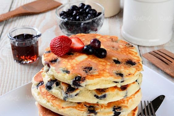 مربای بلوبری پنکیک میز صبحانه