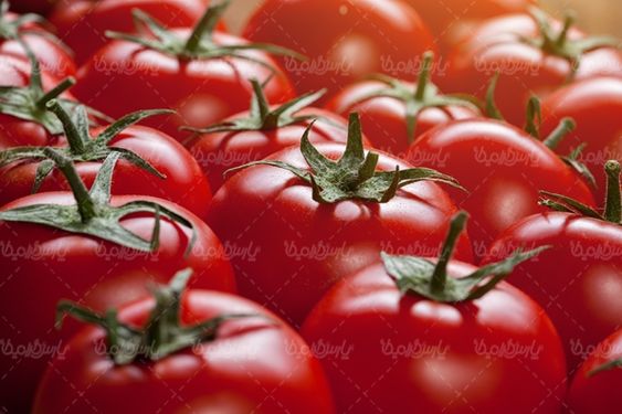 آبمیوه گوجه فرنگی آب میوه طبیعی