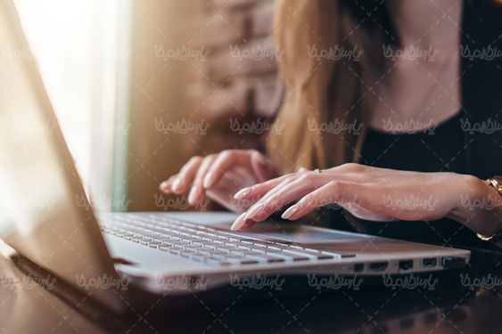 لپ تاپ میز کار اینترنت کاربر کامپیوتر