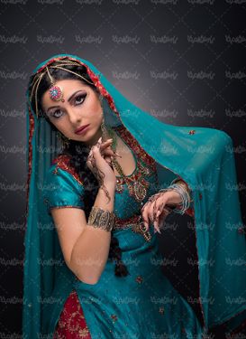 مدل آتلیه زن شال و روسری زنانه