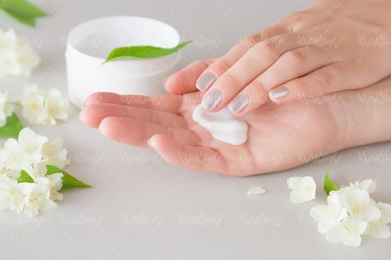 سالن آرایش سالن زیبایی لاک ناخن