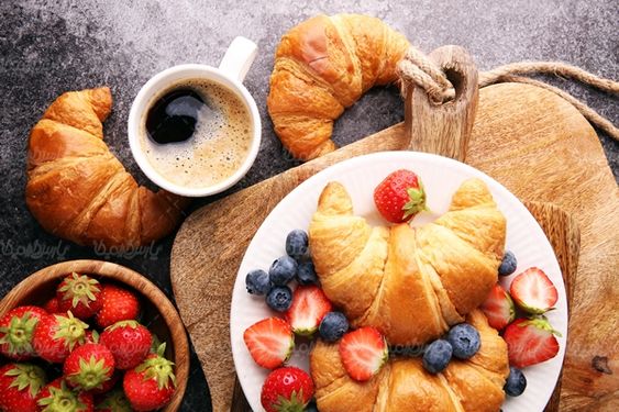 نان شیرینی قهوه صبحانه