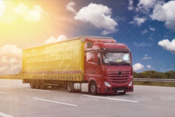 تریلی حمل بار تخلیه بار ترانزیت