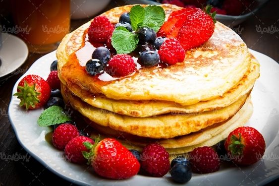 پنکیک صبحانه عصرانه عسل صبحانه کامل