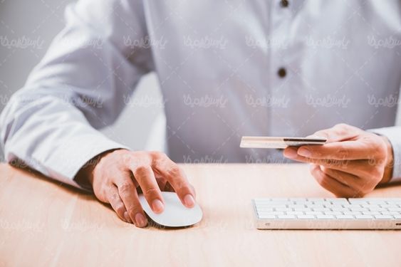 بانکداری الکترونیک لپ تاپ