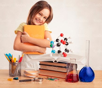 دانش آموز مدرسه تحصیل آموزش