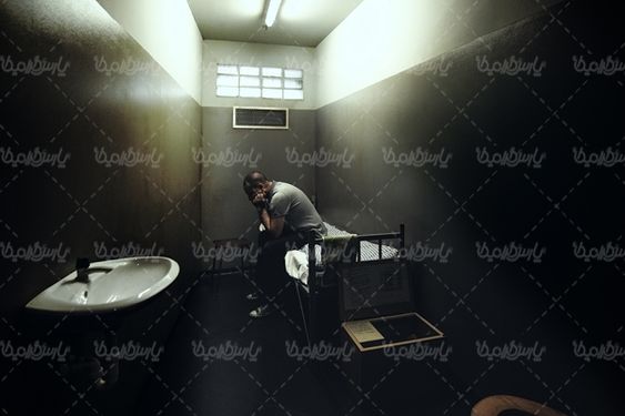 زندان  زندانی مجرم گناهکار
