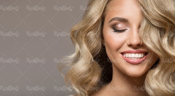 سالن آرایش میکاپ صورت چهره دختر