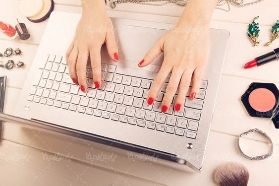 لوازم آرایش لپ تاپ فروشگاه اینترنتی