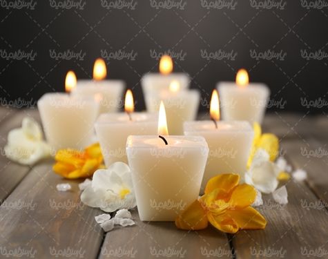شمع روشن شکوفه گل