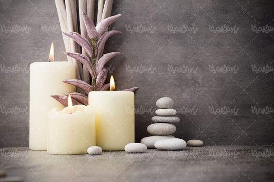 شمع روشن شکوفه گل