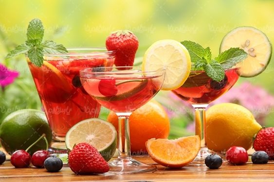 آبمیوه طبیعی لیوان آب میوه کافی شاپ