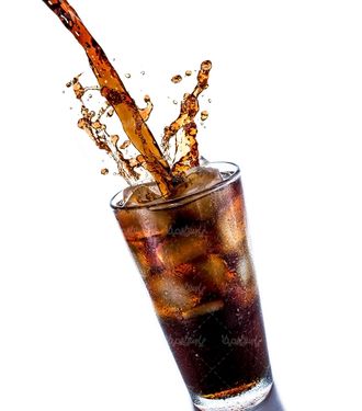نوشابه گاز دار لیوان نوشابه یخ