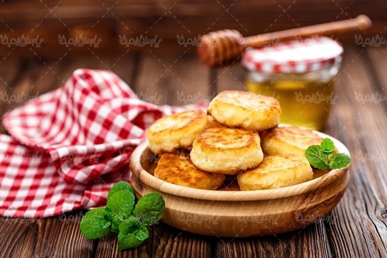 پنکیک شیرینی کافی شاپ تمشک