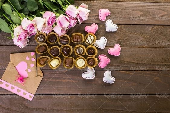 گل رز قرمز شکلات کادویی قنادی