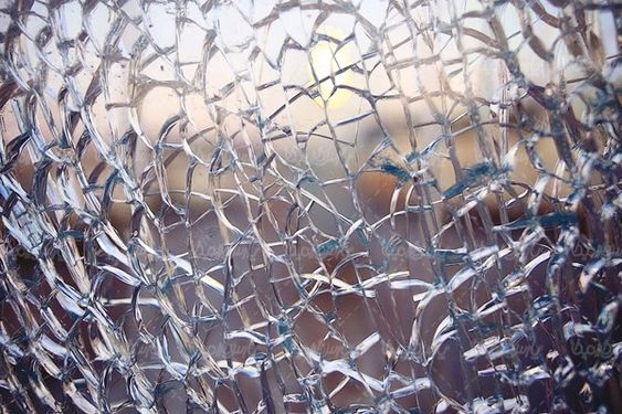 شیشه ای ترک خرده