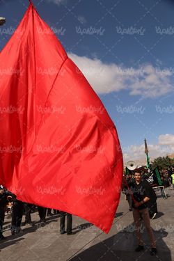 پرچم قرمز عزاداری سید الشهداء