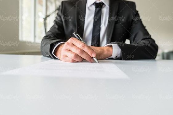 امضاء قرارداد